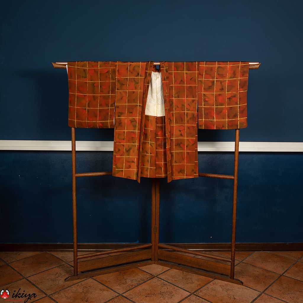 Haori da donna in seta arancione con fantasia a quadri