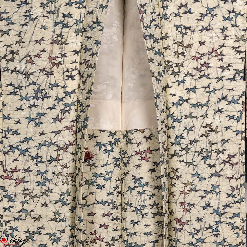 Haori da donna in seta color avorio con foglie stilizzate - immagine 2