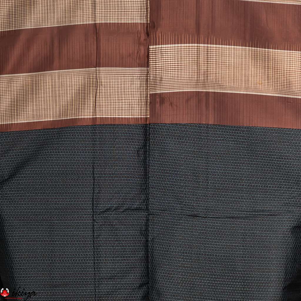 Haori da uomo in seta blu con fodera a righe - immagine 2