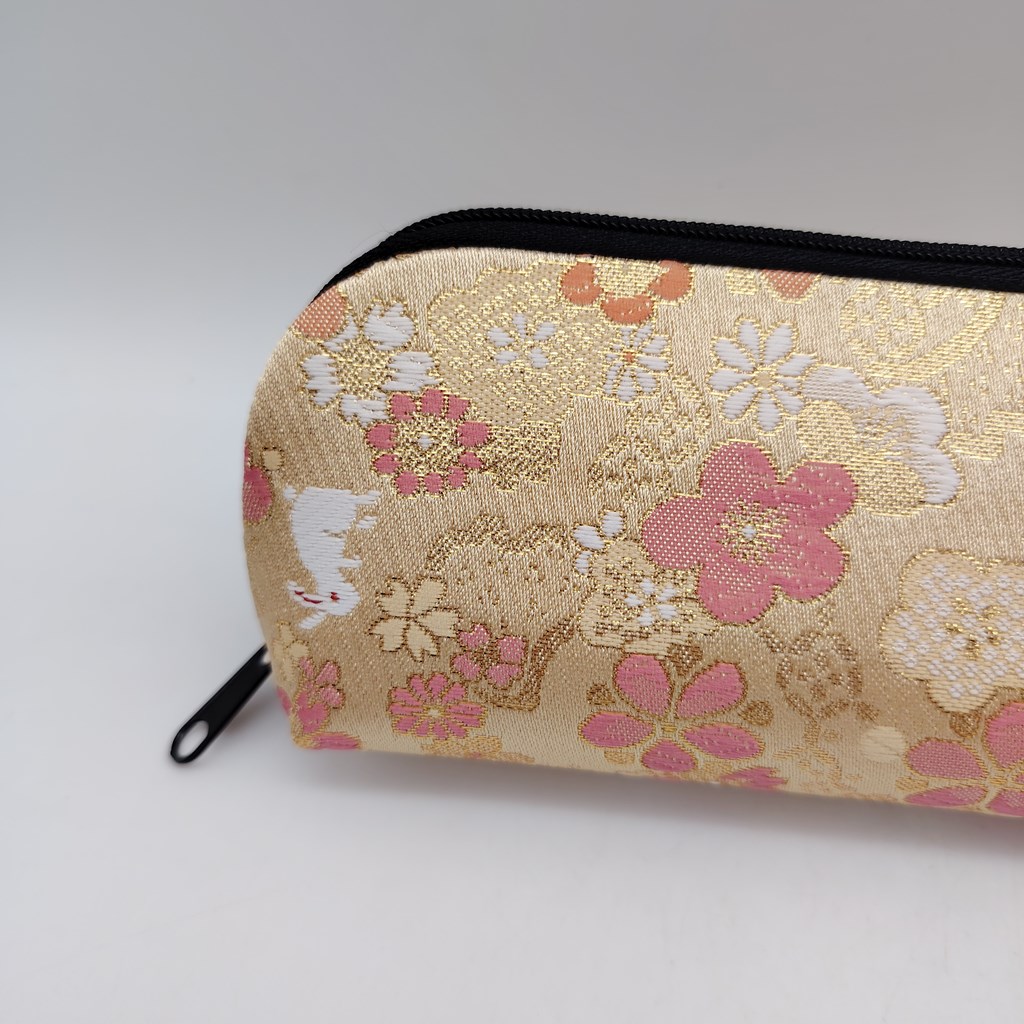 Portaocchiali con zip artigianale da Kyoto - Dorato con coniglietti e fiori - immagine 3
