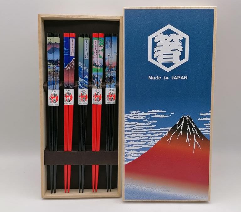 Novità per Natale: hashi e furoshiki