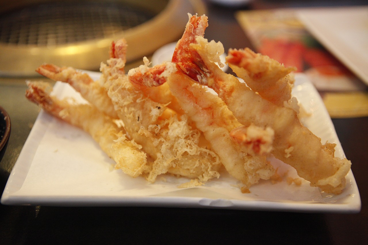 Corso di cucina giapponese online con Kinu Yukawa – Tempura & Noodles: l’arte della frittura leggera e dei sapori autentici | Domenica 8 marzo 2026 alle 11.00