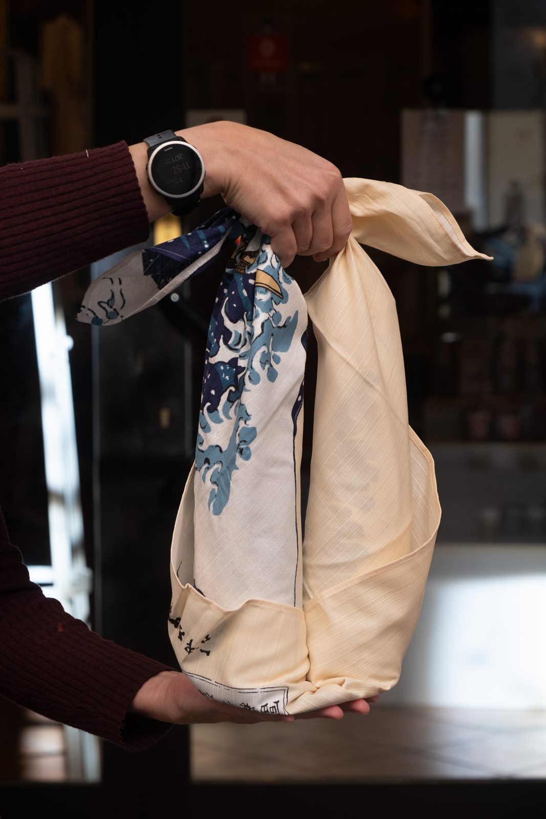 Imparare l’arte del furoshiki – Laboratorio base da Ikiya | Sabato 20 settembre 2025 alle 10.30