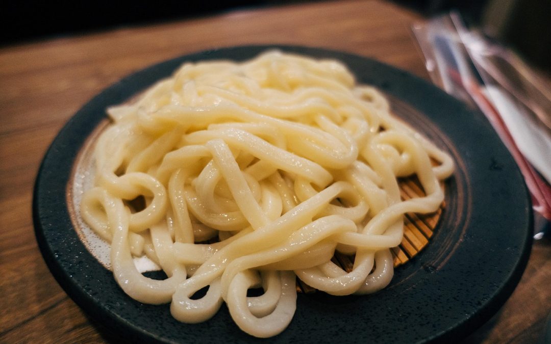 Cucina giapponese online con Kinu Yukawa: Udon & Kakiage fatti in casa | domenica 1 giugno 2025 alle 11:00