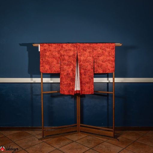 Haori vintage in seta grezza rossa con motivo geometrico