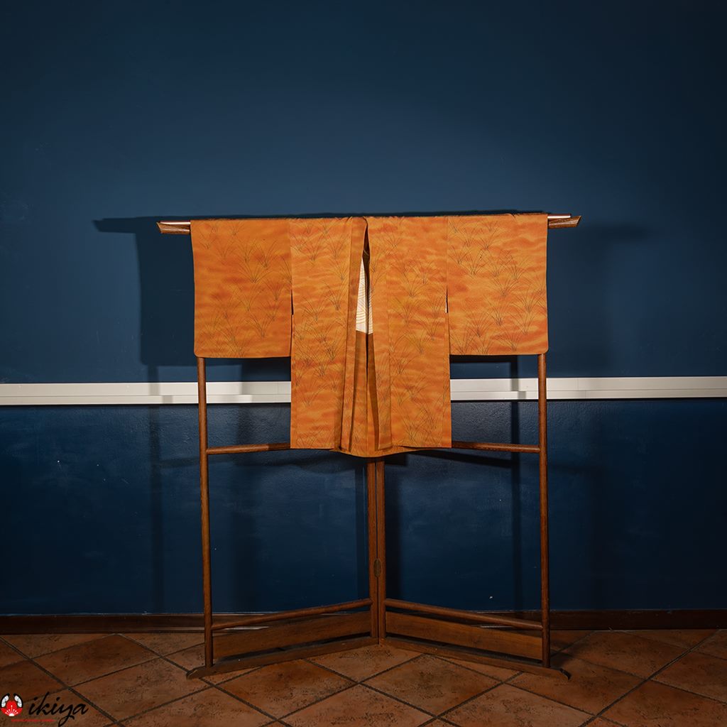 Haori vintage in seta ocra ad effetto sfumato con fili d’erba