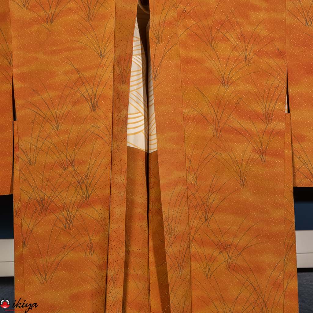 Haori vintage in seta ocra ad effetto sfumato con fili d’erba - immagine 3