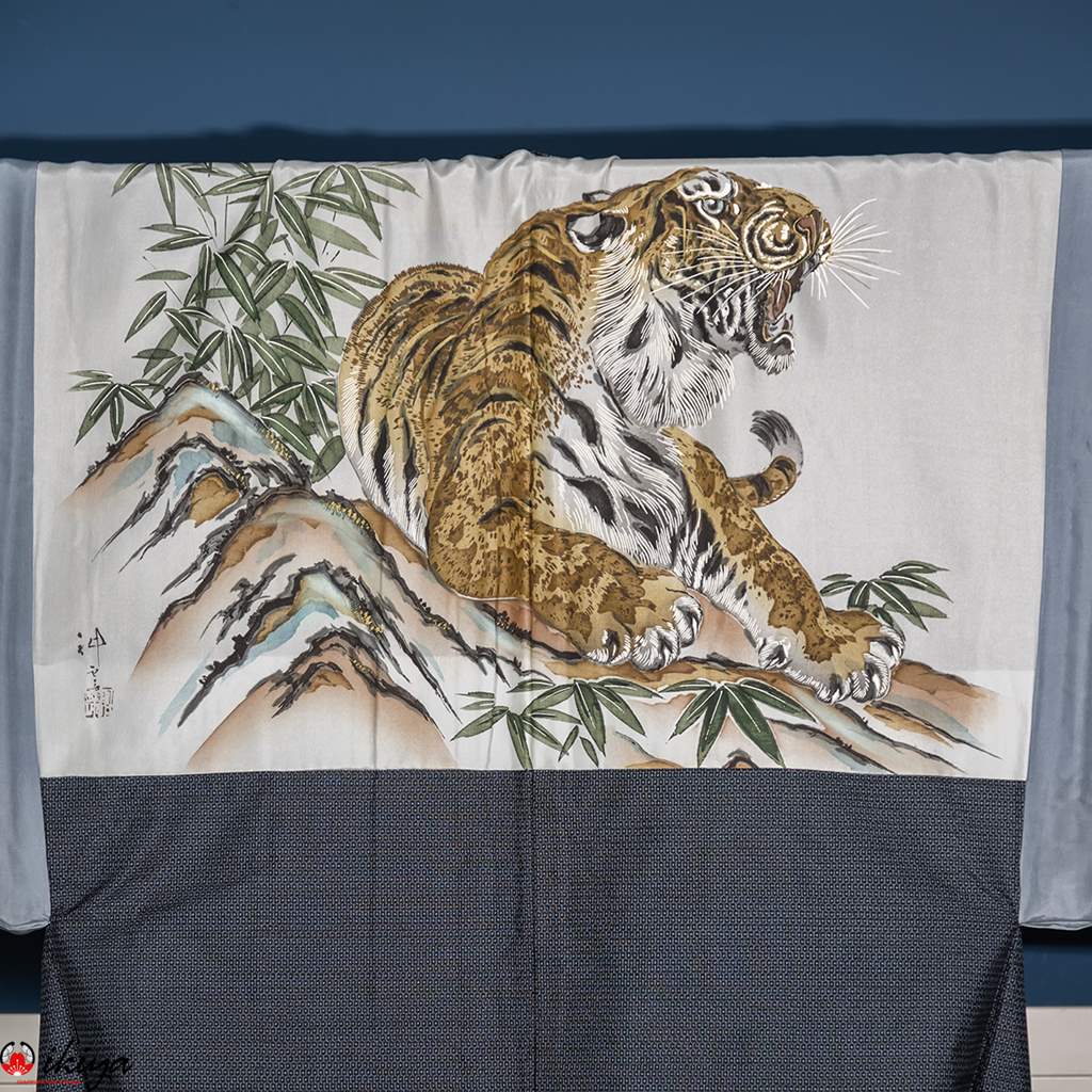 Haori vintage da uomo in seta blu con tigre e bambù - immagine 3