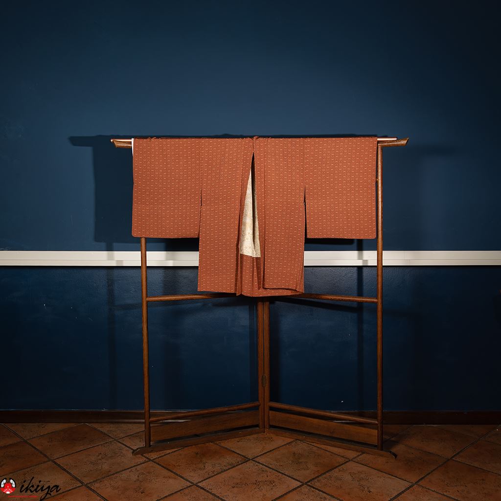 Haori vintage in seta marrone chiaro con motivo shippo e fodera decorata