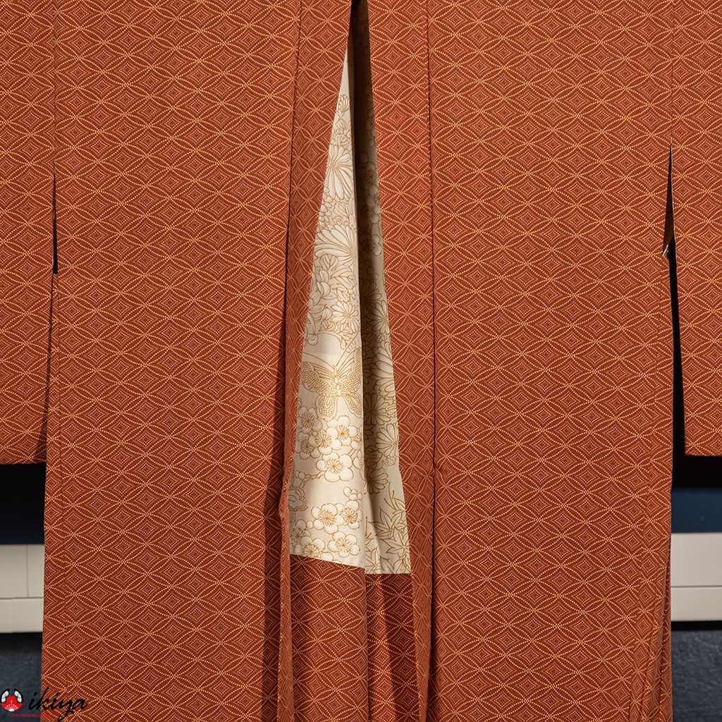 Haori vintage in seta marrone chiaro con motivo shippo e fodera decorata - immagine 4
