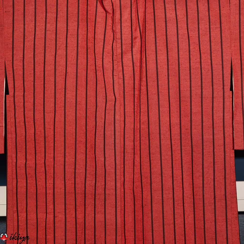 Haori vintage in seta tsumugi rosa scuro a righe verticali nere - immagine 2