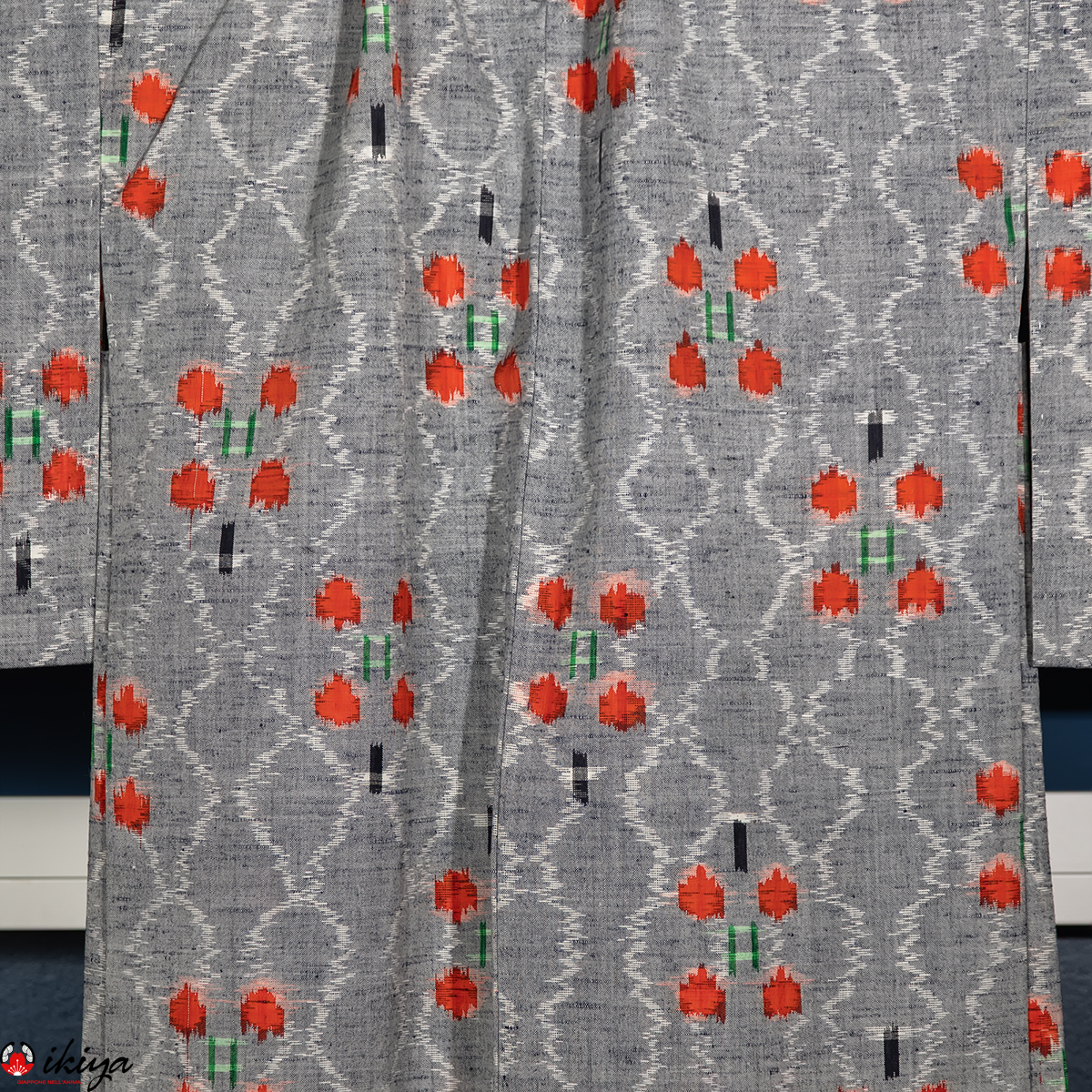 Haori vintage invernale in lana grigia con motivo kasuri - immagine 2