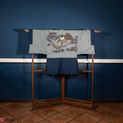 Haori vintage uomo blu con falco su ramo di pino