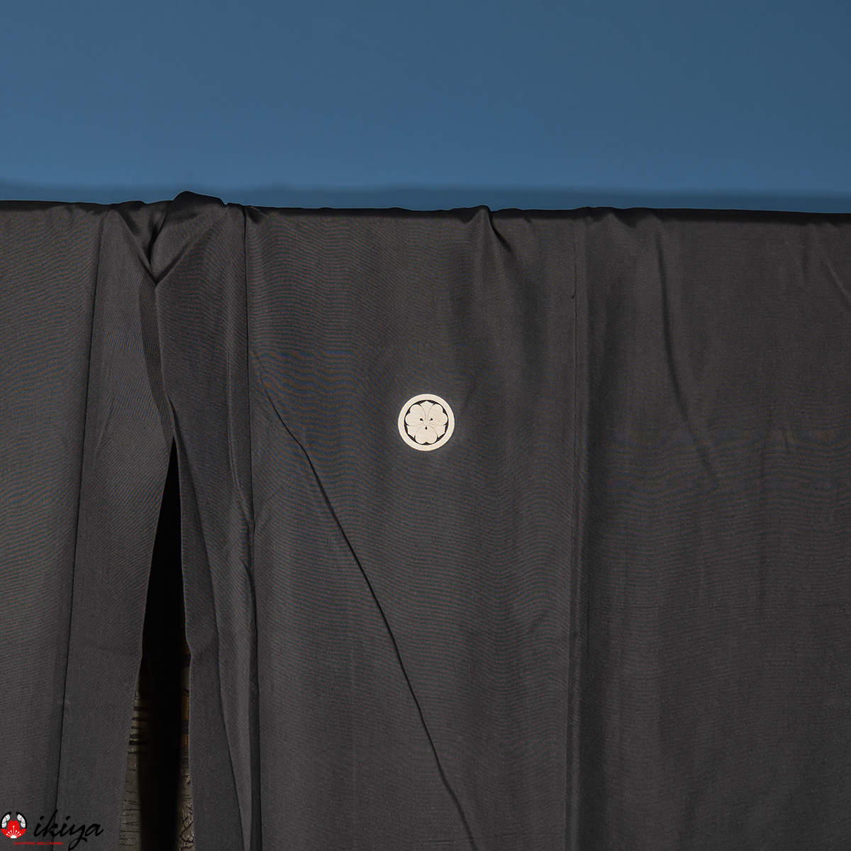 Haori vintage uomo seta nera con stemma